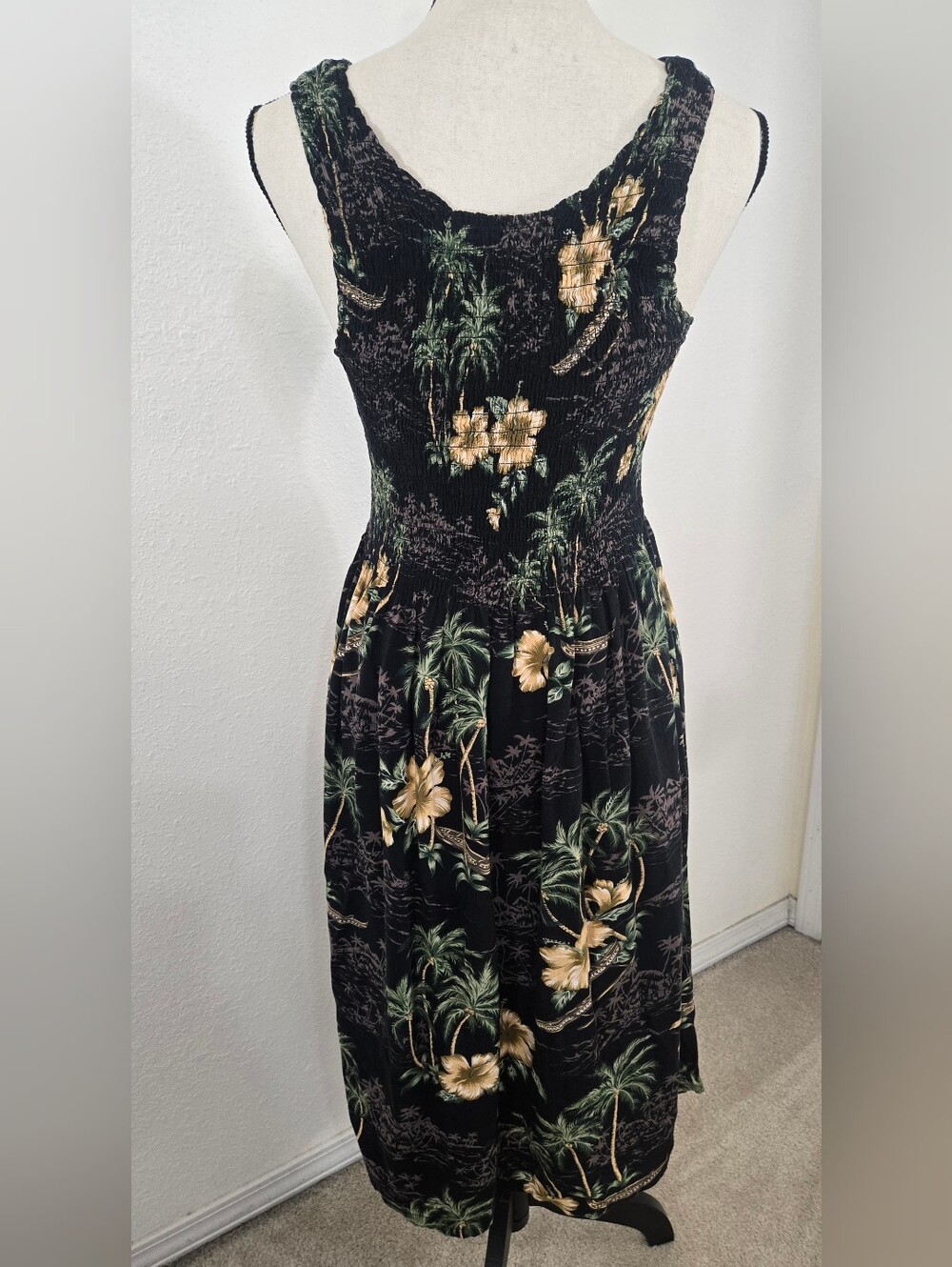 Aloha Hut Hawaii Black/Yellow/Green/Taupe Tropical Smocked Sundress, OS - Picture 4 of 6